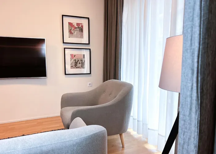 Downtown Apartment *